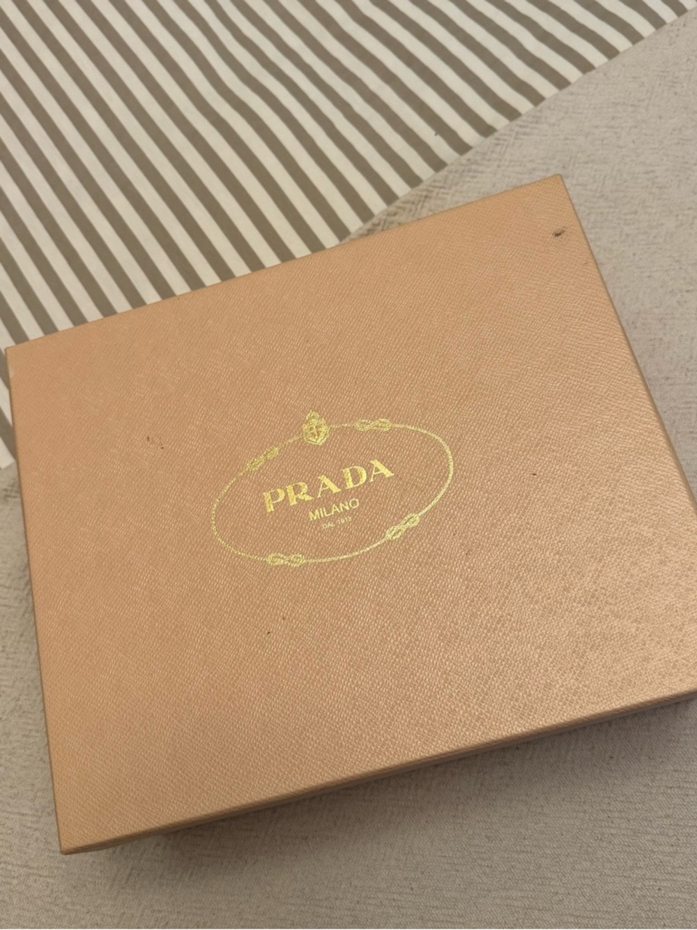 Prada Leather T-strap Sandals in Good condition - Picture 9 of 9